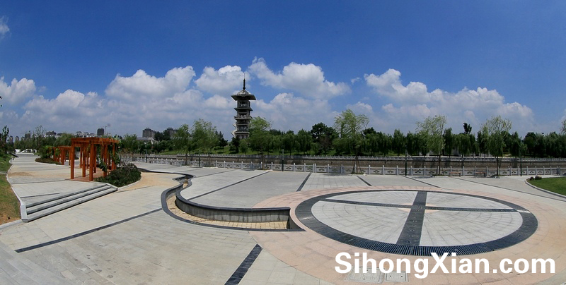 世紀公園南河對面廣場